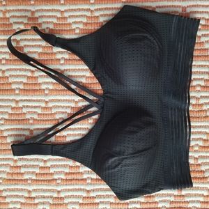 Victoria's secret sports bra size 34C